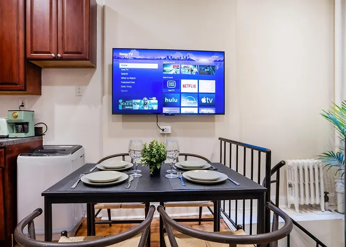 3 Bedroom Cozy Home In Manhattan Valley