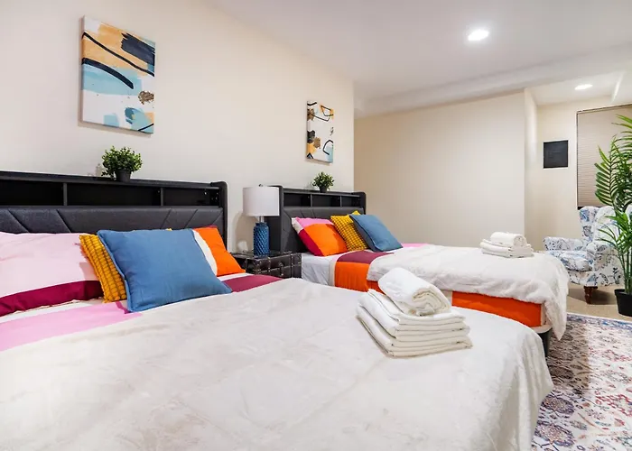 3 Bedroom Cozy Home In Manhattan Valley